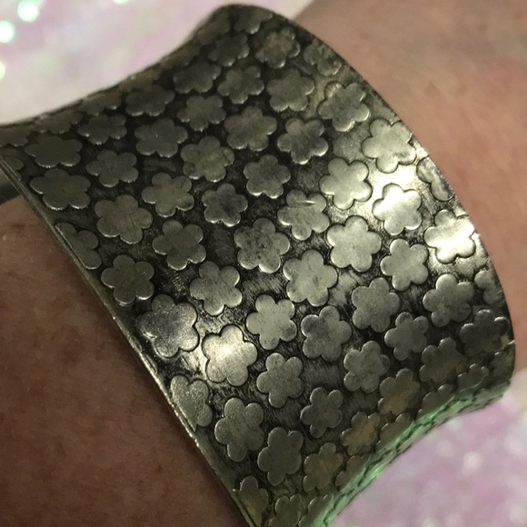 Tibetan Silver Cuff #1 - Picture 6 of 8